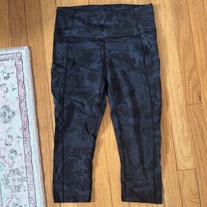 Lululemon Cropped Black Camo Leggings